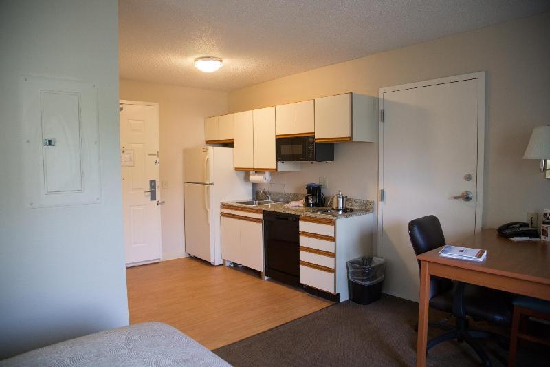 Candlewood Suites Huntersville-Lake Norman Area By Ihg Экстерьер фото