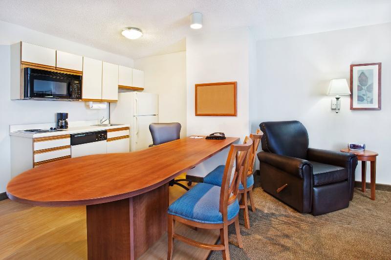 Candlewood Suites Huntersville-Lake Norman Area By Ihg Экстерьер фото