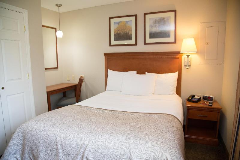 Candlewood Suites Huntersville-Lake Norman Area By Ihg Экстерьер фото