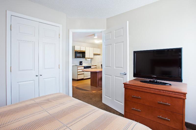 Candlewood Suites Huntersville-Lake Norman Area By Ihg Экстерьер фото